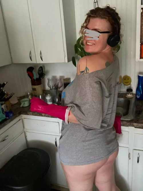 Chores don’t need pants, duh 