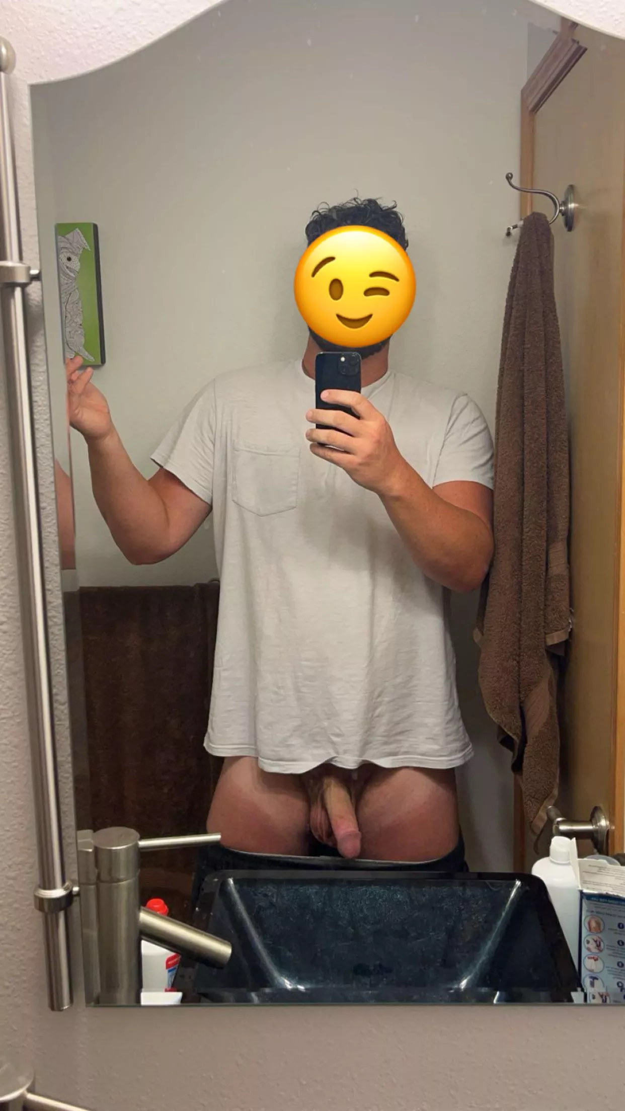 Hangin free today. [29]