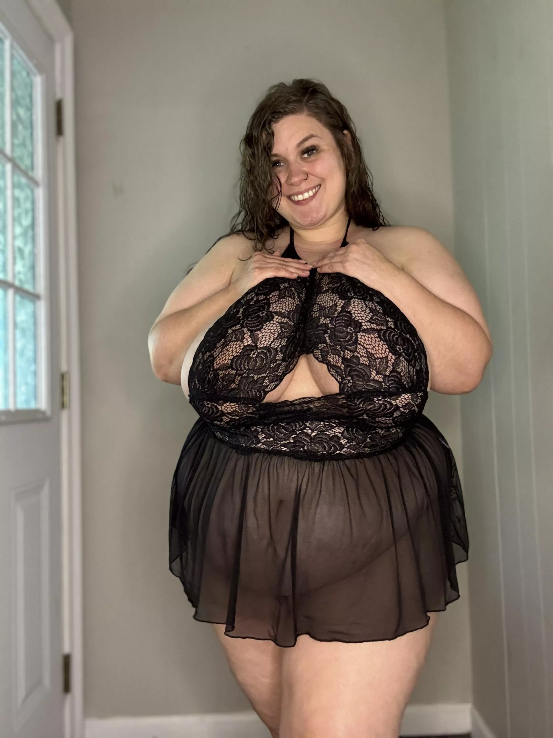 Hello I’m Goddess Luna! 6 years of experience! I’m a natural switch! I offer [fet] friendly content. Come jerk off to my big natural tits during [cam] or get blown up with [pic] [vid]. Customizable content [pic] [rate] [vid] [aud]