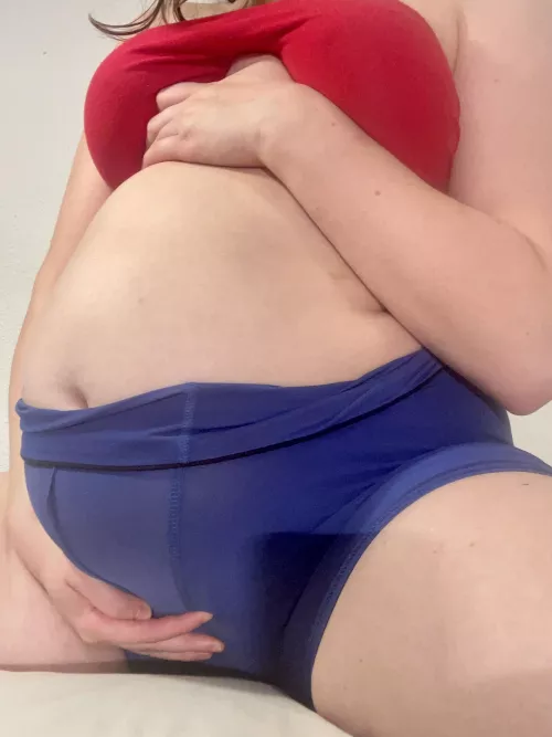 I feel like I'm carrying my own little beach ball 😮‍💨🐽