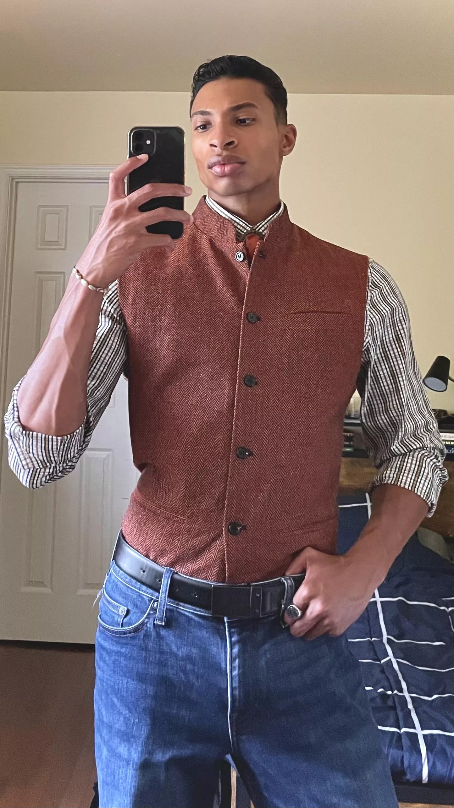 Itβs time to break out the Autumn clothes officially π  Itβs time to break out the Autumn clothes officially π