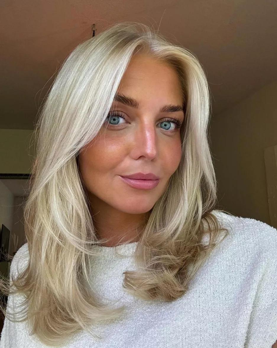 Mina Waxin - Swedish Hockey Player