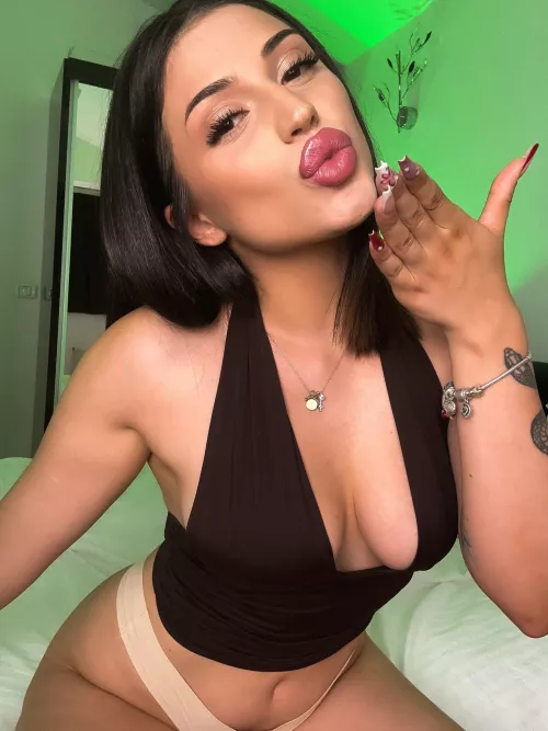 Who wants to be my little small pet 