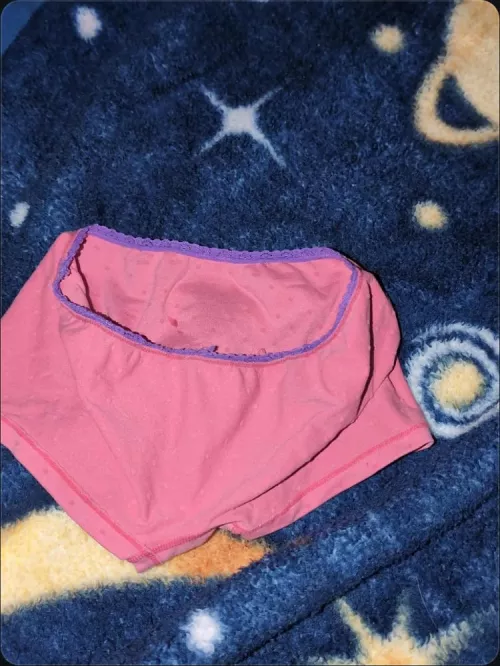 Who wants to see some of my lil sister panties she's got a couple of bikini tops too 