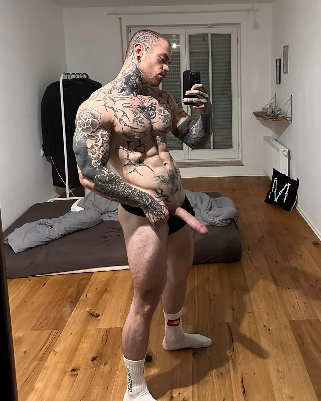 Who wants to sleep over? I'll let you suck this big dick all night long then breed you before bed