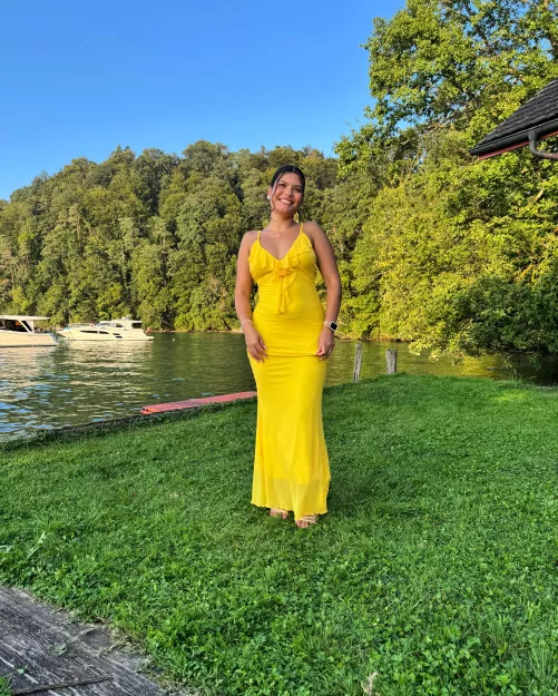 would u make it in a public place where everyone sees us