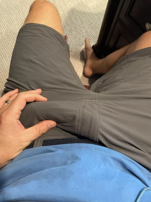 [41] First time poster. My married dad bulge.