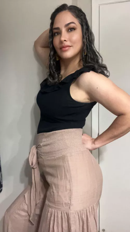 Do you like this classy look? 