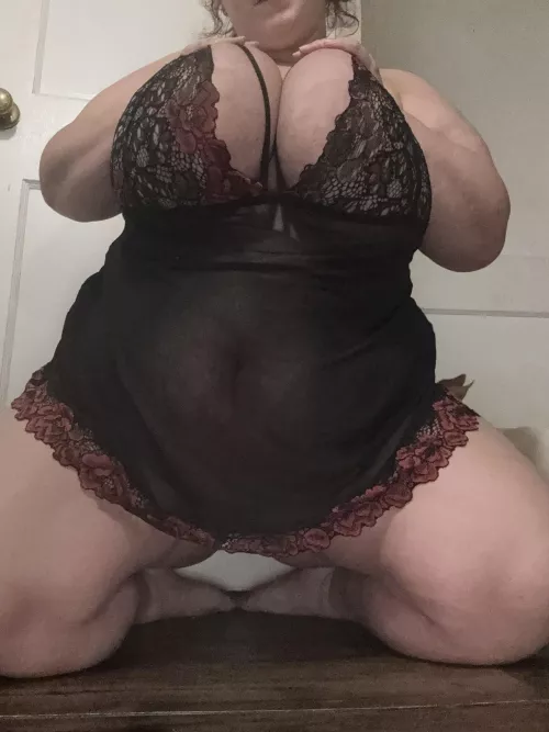 Hello I’m Goddess Luna! 6 years of experience! I’m a natural switch! I offer [fet] friendly content. Come jerk off to my big natural tits during [cam] or get blown up with [pic] [vid]. Customizable content [pic] [rate] [vid] [aud]