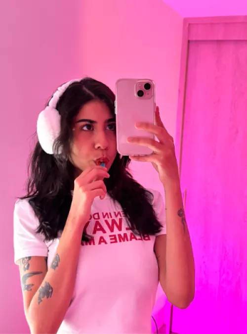 Just a girl who'd do anything for you 