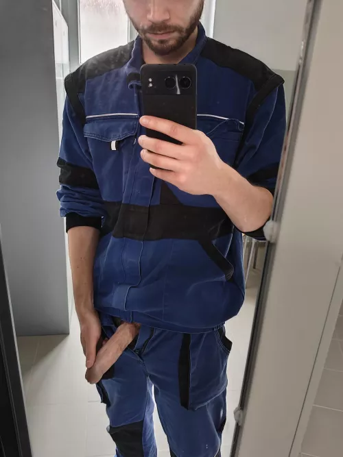 Me after checking reddit at work. (25)