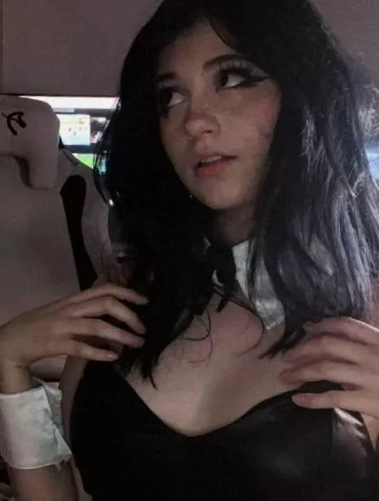 Not all punk girls have big tits
