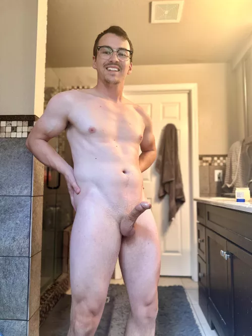 Standing attention 🫡 