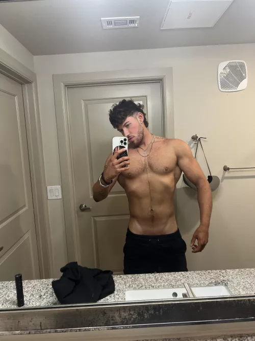 Would I catch you staring at me? 