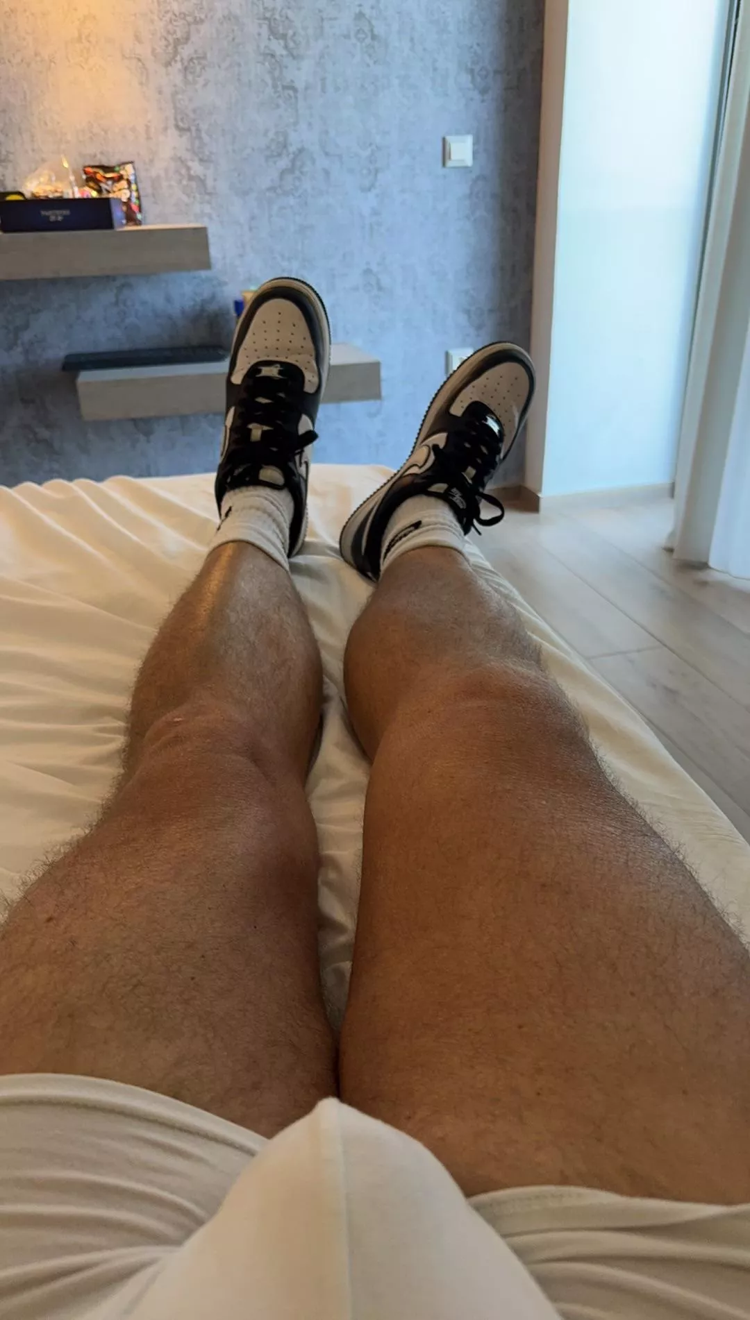 (49) Any tops into sneakers / socks?