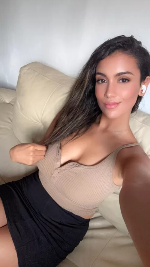 Clothed as usual but with my silky smooth pit out... how's that though