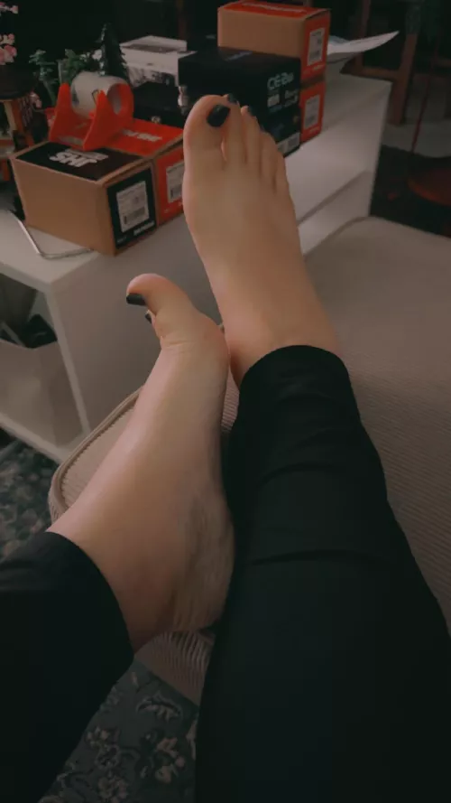 Do you like me in leggings? 🤭🫣