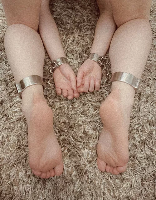 [F][25] My obedient little bitch cuffed and waiting for good spanking…