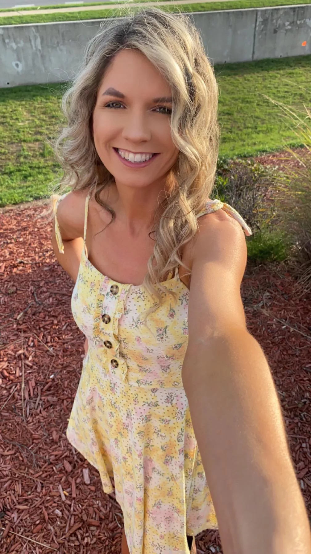 Headed home from a Photoshoot(f41)