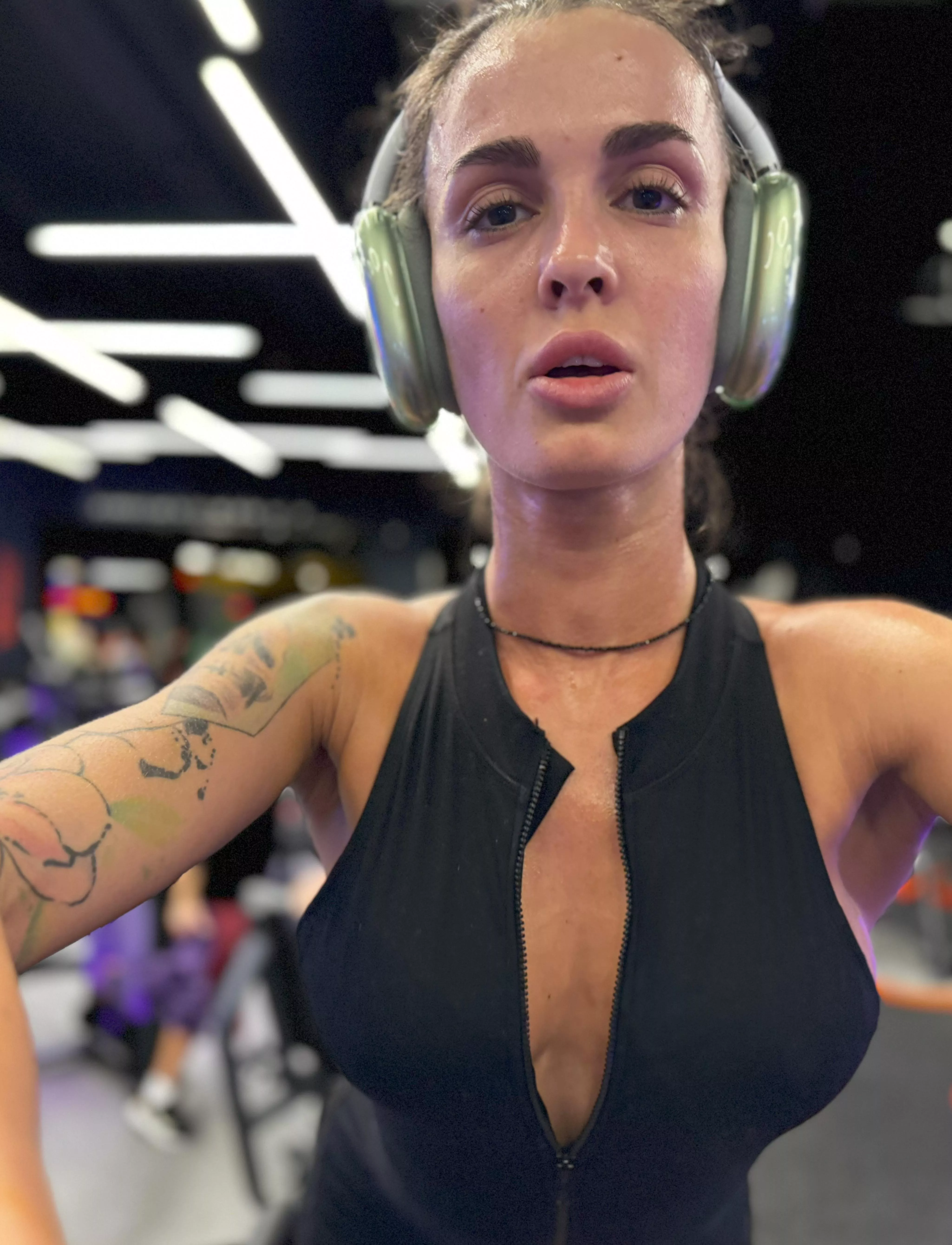 I make sure to take selfies after the workout