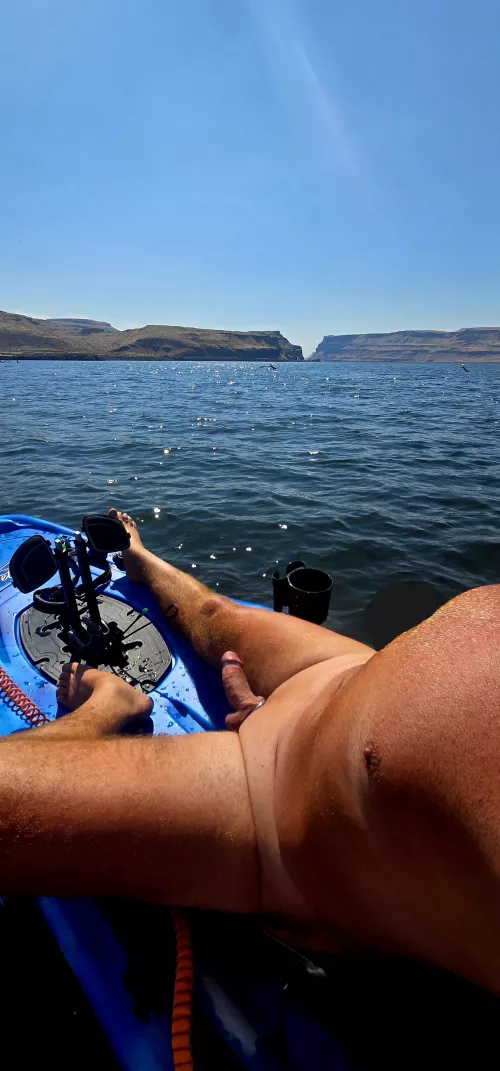 I'm going to really miss these nude sunbathing/kayaking days in the coming months 😩 