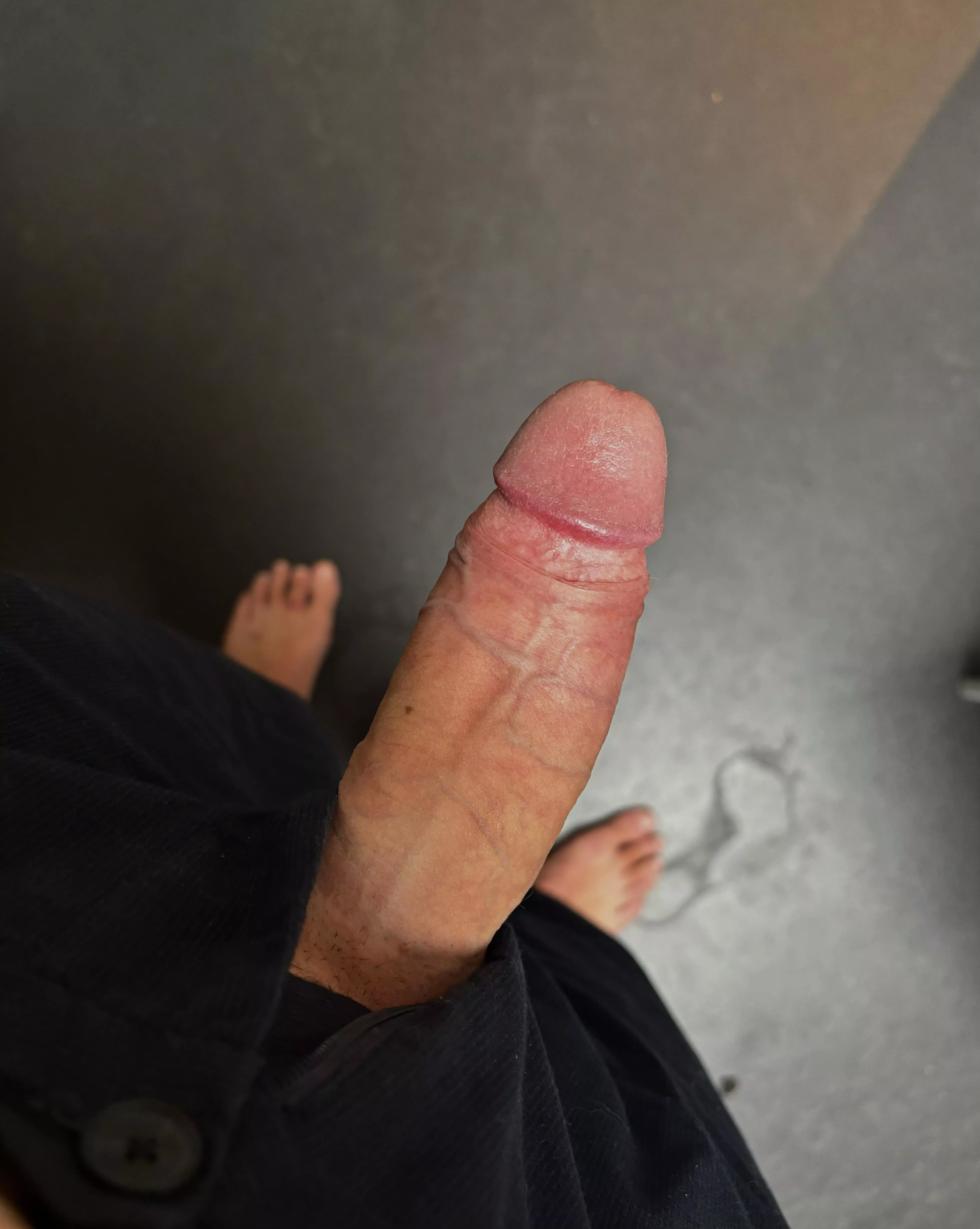 It pops out in front of you.. tell me your next move 😳