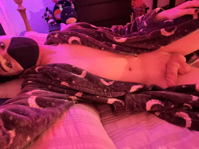 Like what’s under my robe? 😏