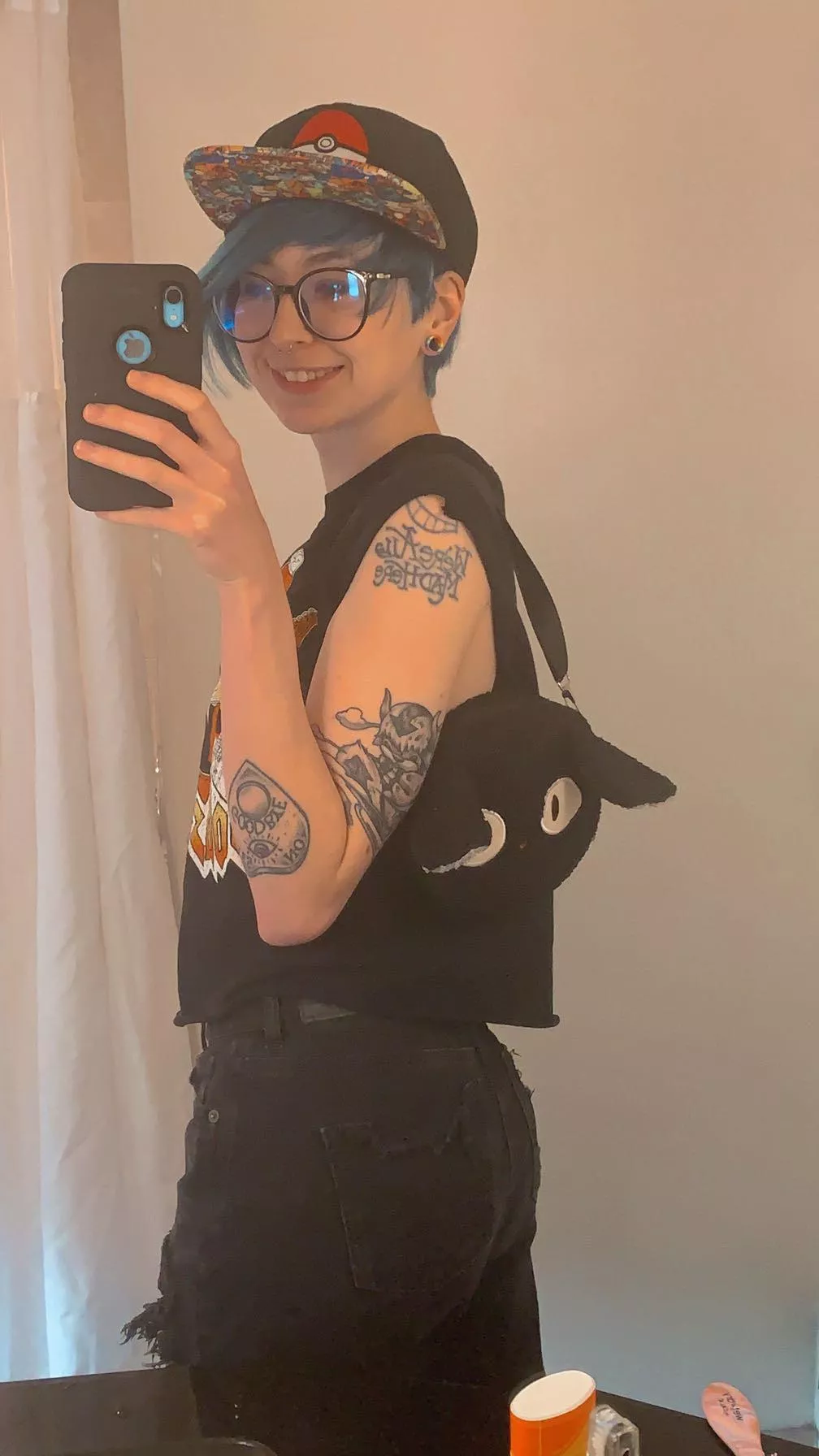 oh my god im back again💙