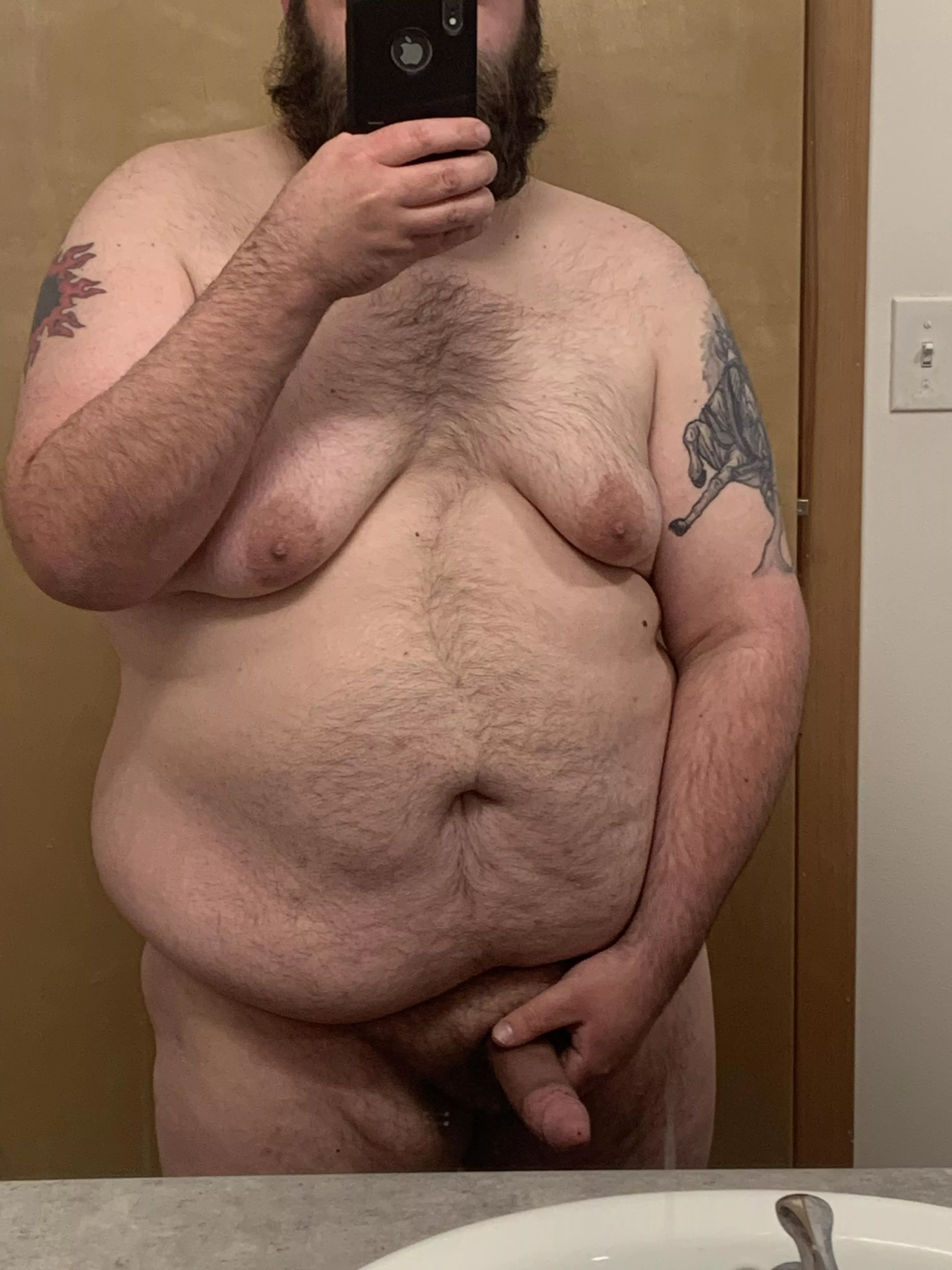 About to shower. Any ladies want to join? 🤔