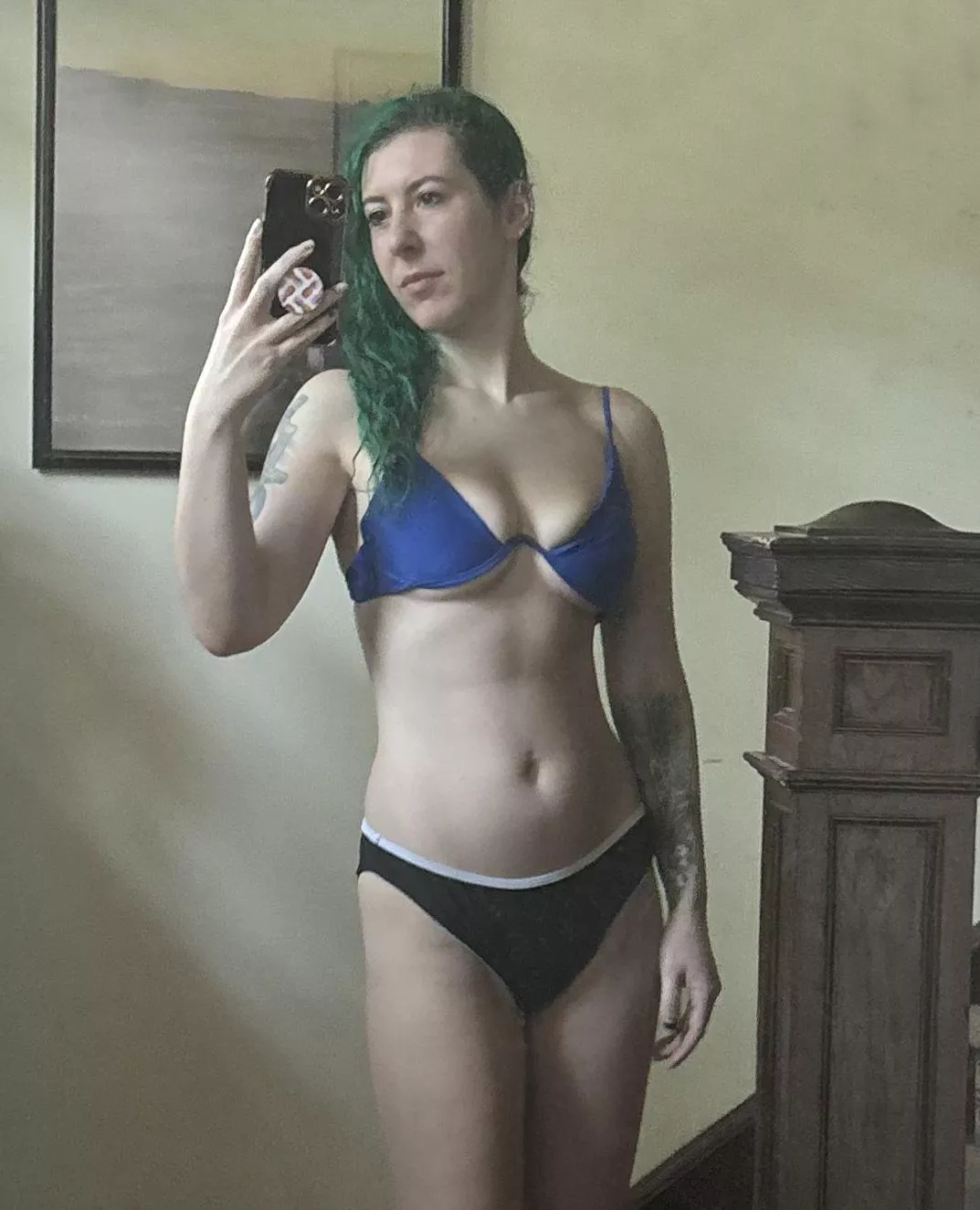 Bikini selfie