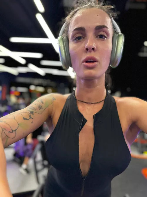 I'm getting very wet just looking at you