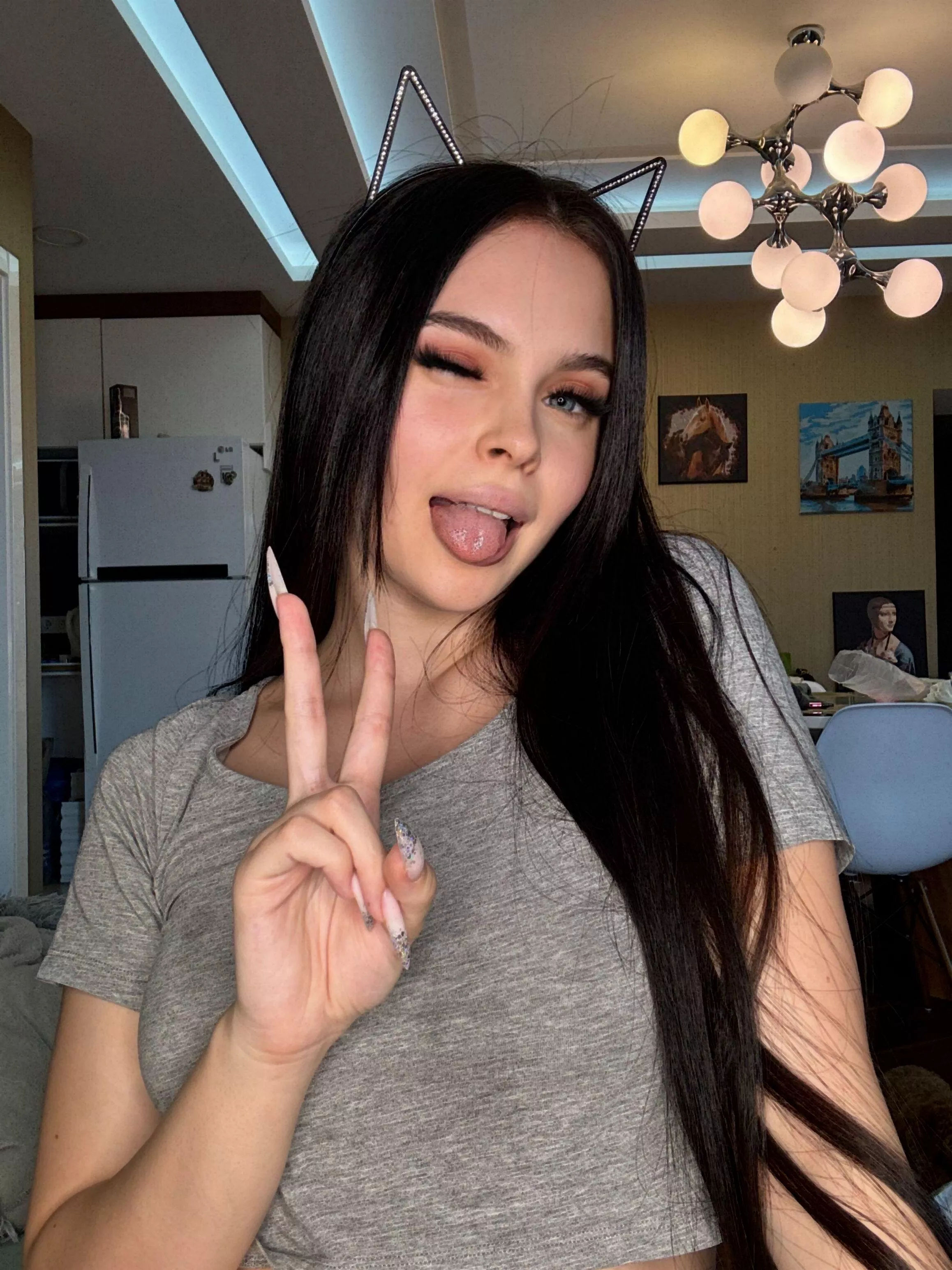 I'm just a mix of cute and classy, with a little something extra
