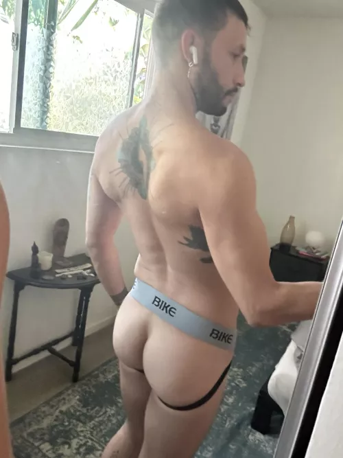 Jock butt 
