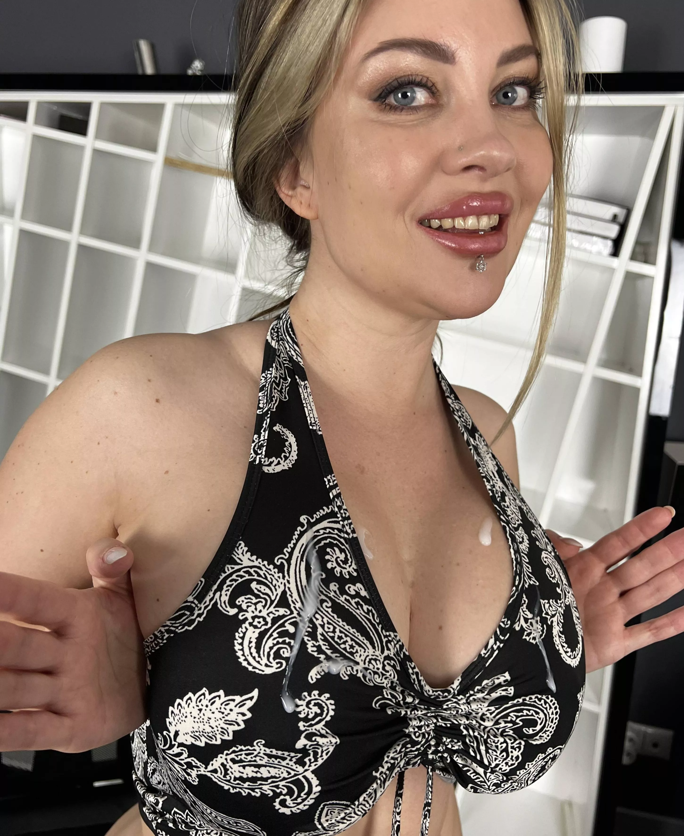 Juicy mommy needs more of your cum on her breasts