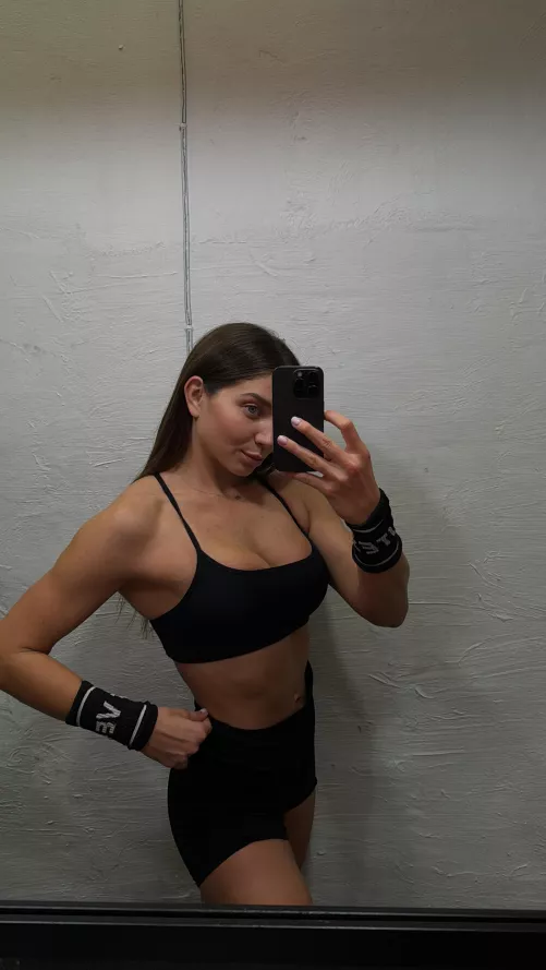 Just a gym selfie to confirm I was there