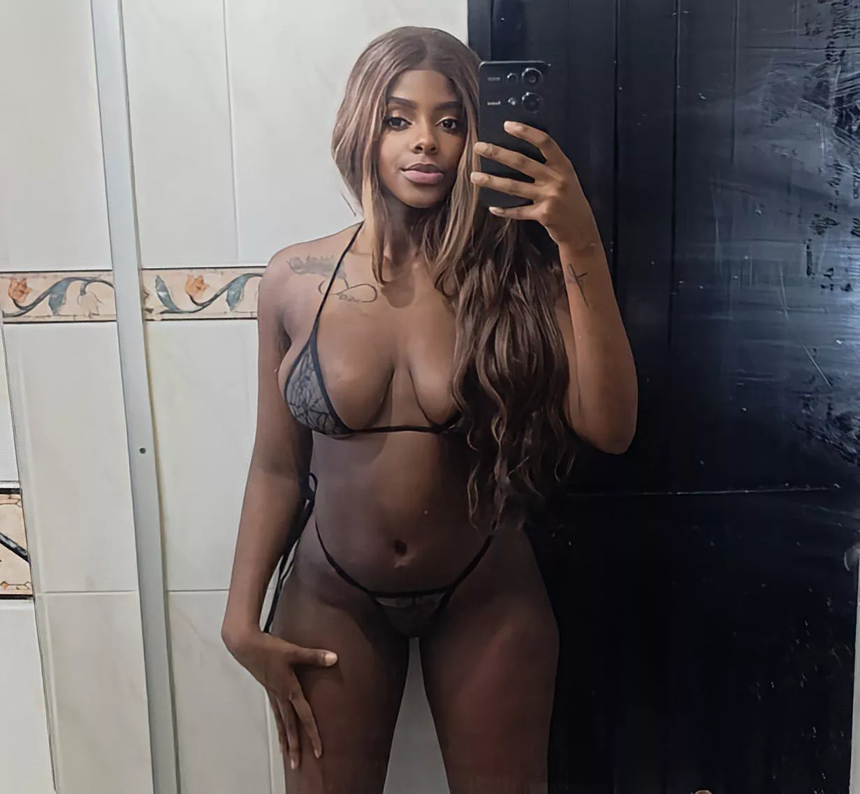 Just in case you wanted to catch a glimpse of some curvy beauty today.