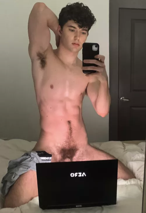 Ran out of deodorant last week and I’m pretty musky, u still wanna sniff my pits bro