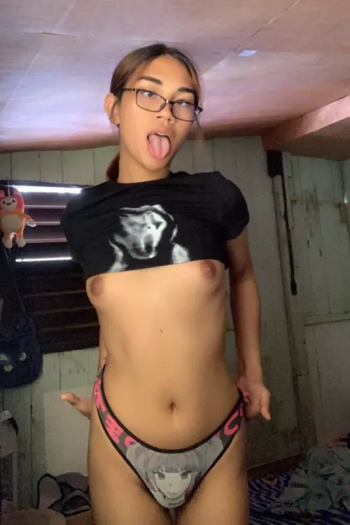 she’s a 10 but has a girl D