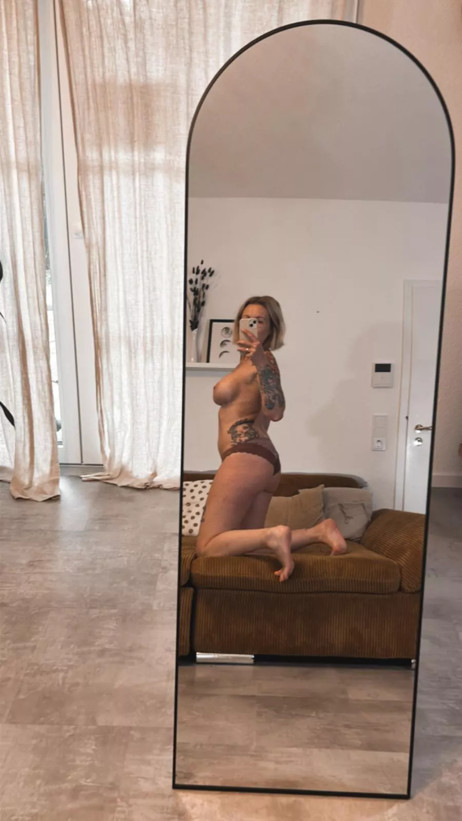 The laundry is done now we can have some sexy time