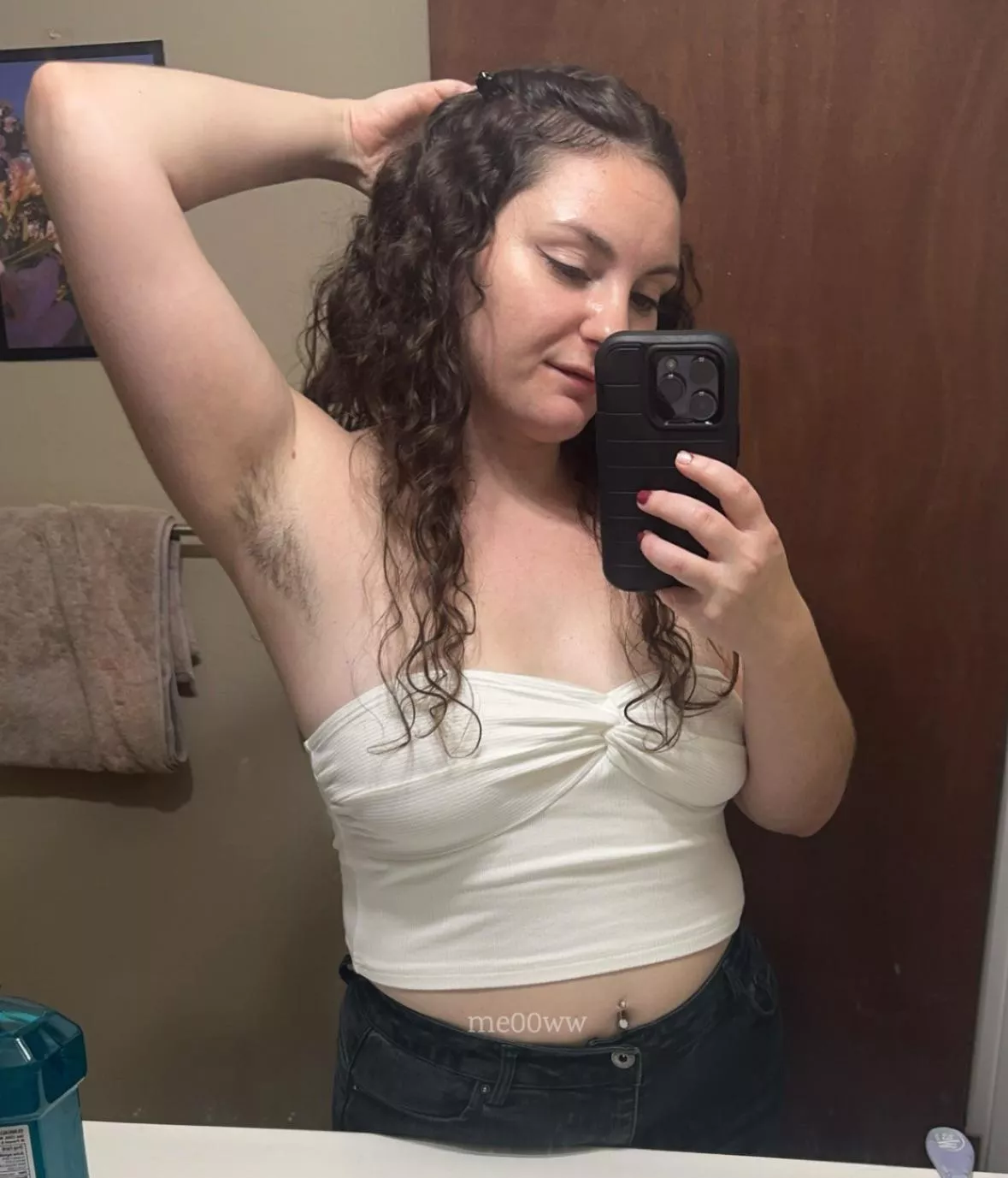 There’s nothing sexier than a woman confident enough to not shave at all