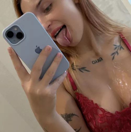 when I'm home alone, I take selfies