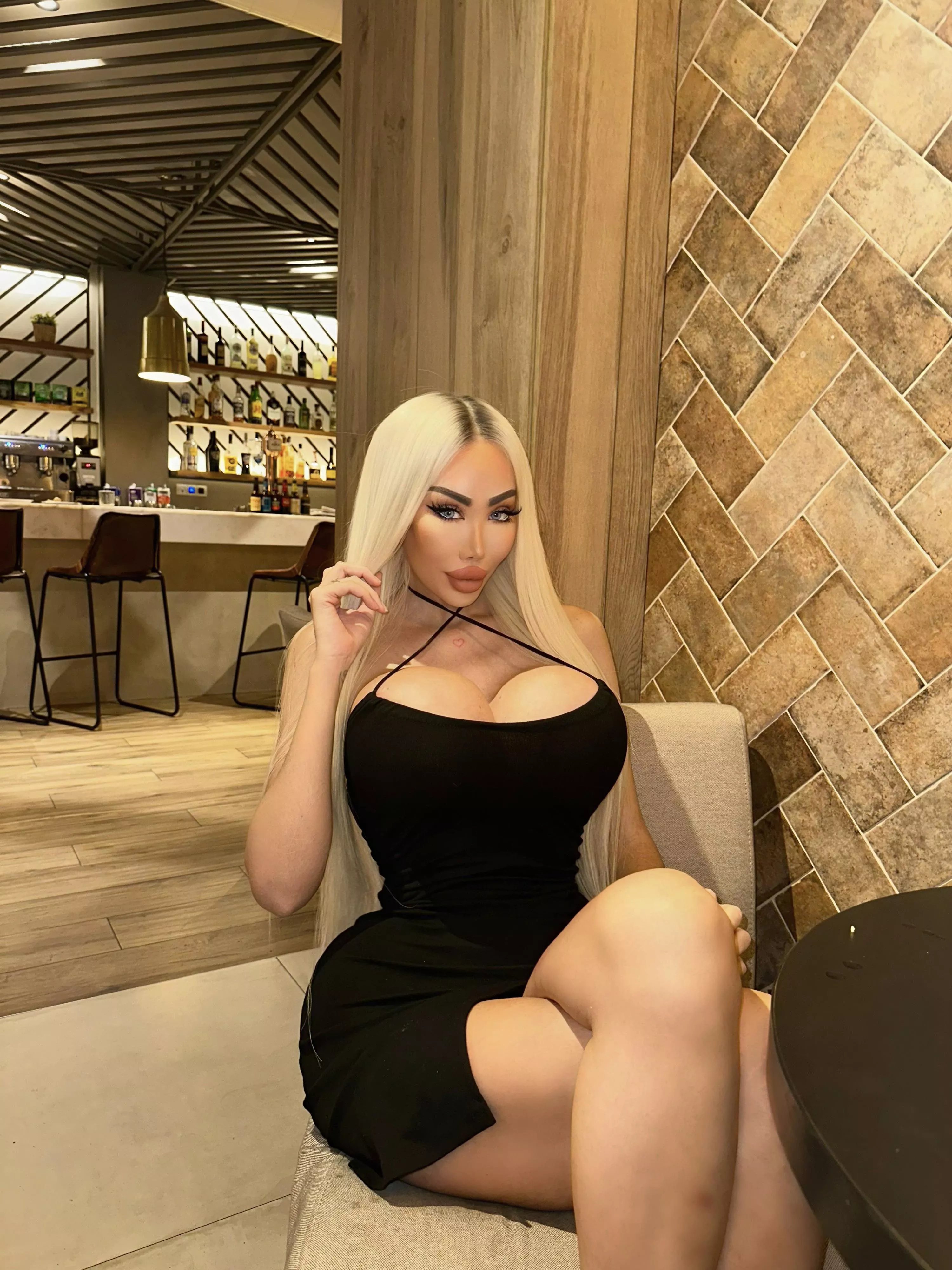 Blonde bimbo trophy  Blonde bimbo trophy