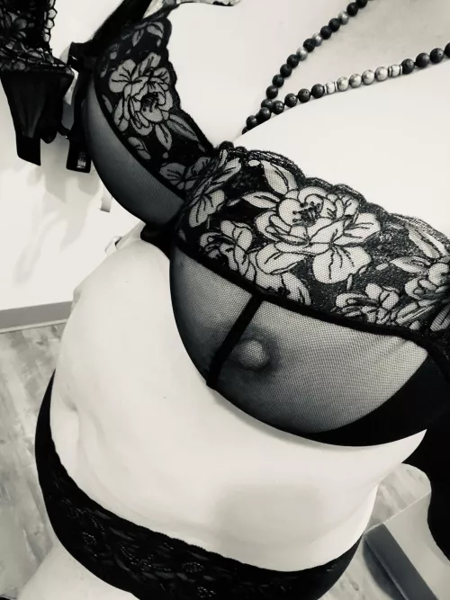 Bra shopping. Anyone want to help me pick the best ones? 