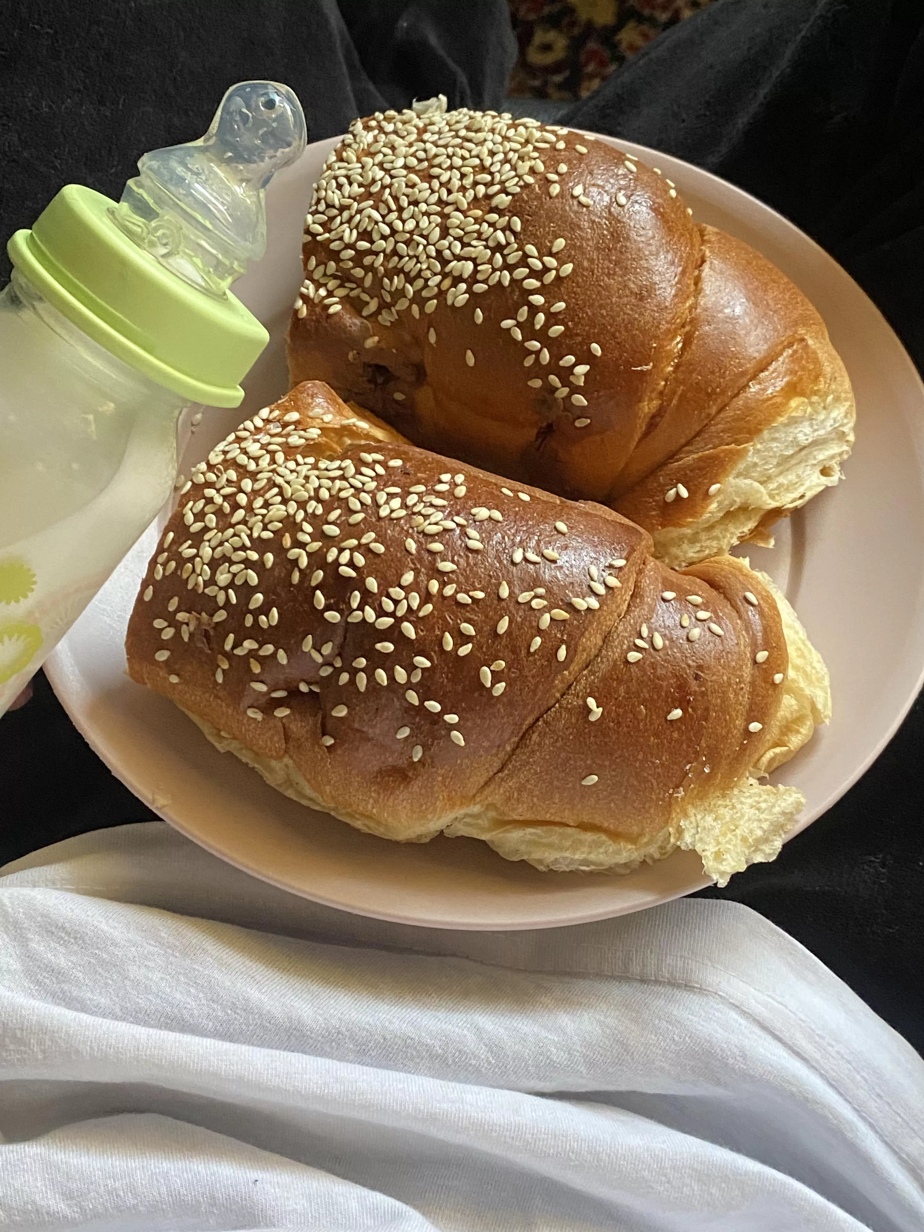 Breakfast only! Fist post hehe >_<