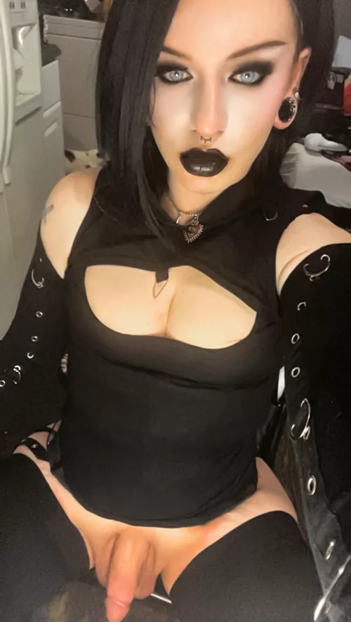 Come make your goth mommy’s soft cock hard 🖤 I wanna feel it grow hard and throb in your throat