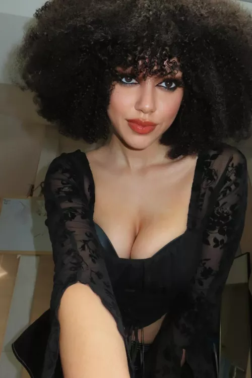 Dark angel vibes, Heaven can't wait! 