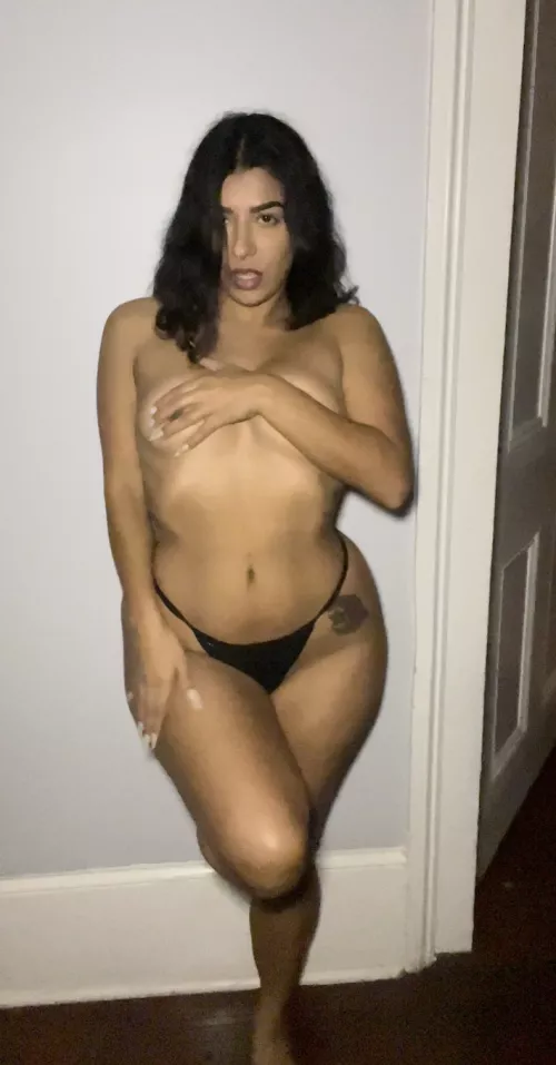 I bet my dark skin would look so good next to yours 