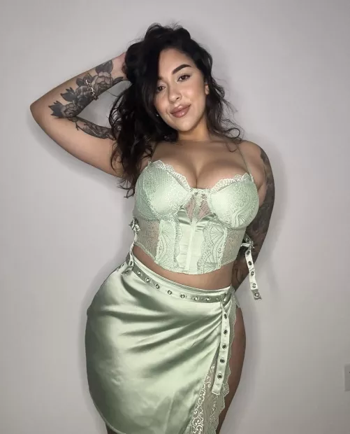 I only let guys fuck me raw
