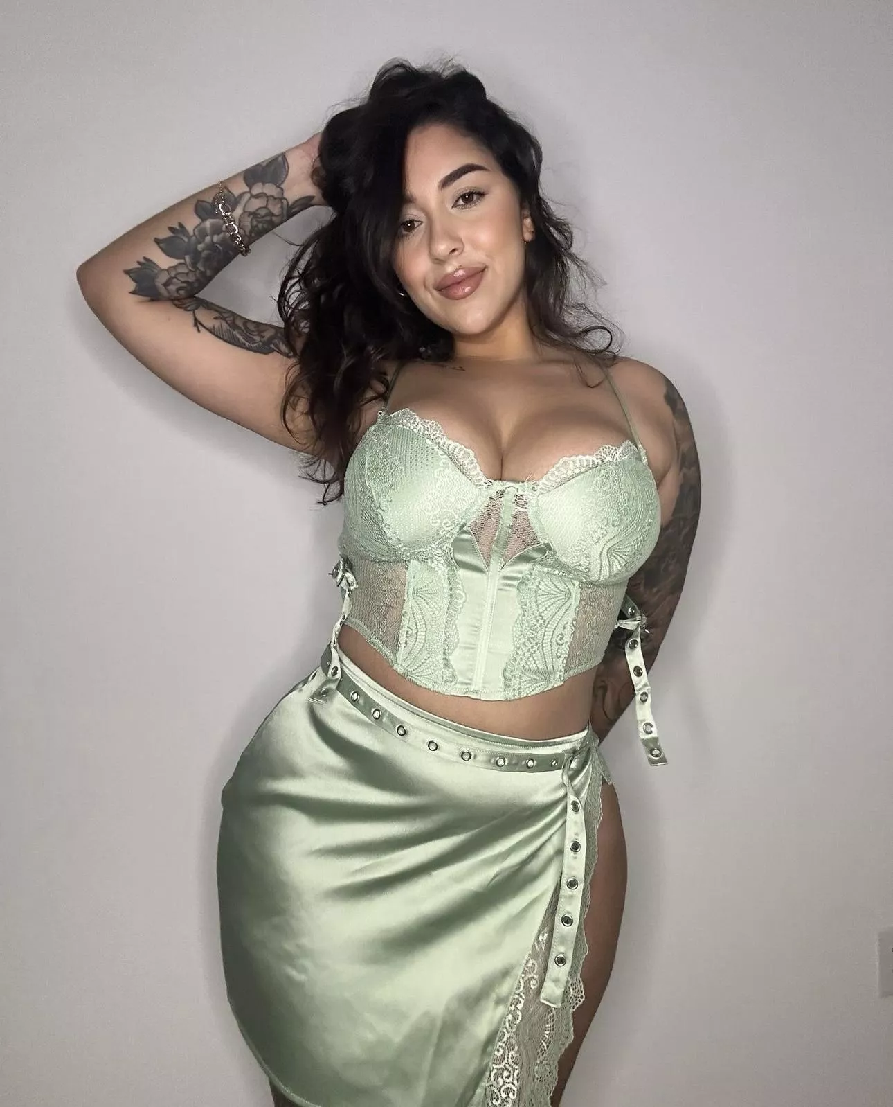 I only let guys fuck me raw
