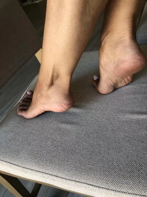 It would be fun if you were under my feet on the chair(OC)